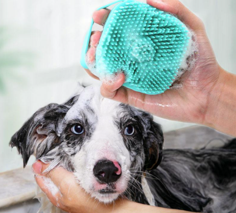 寵物矽膠（jiāo）洗澡刷（shuā）