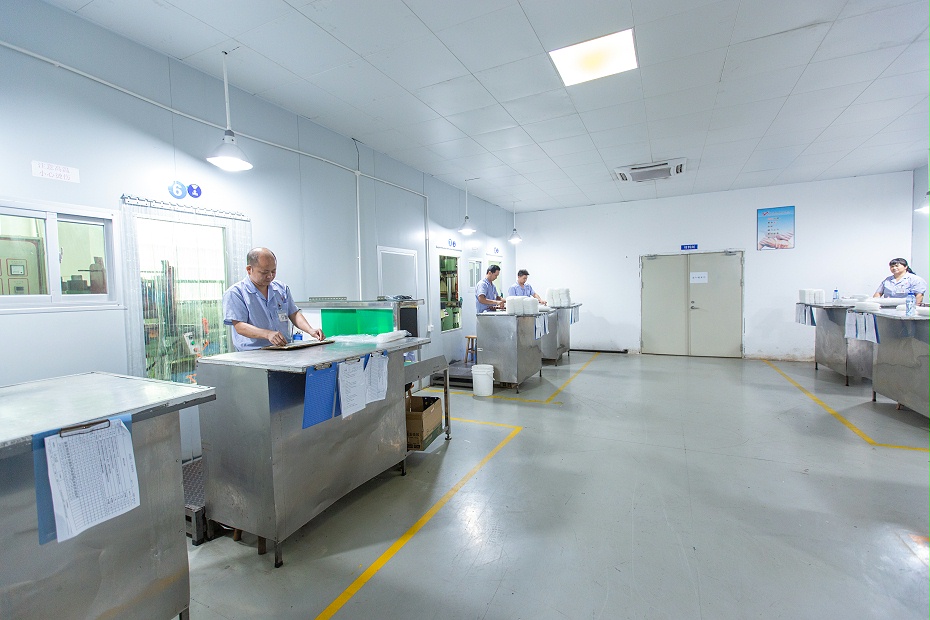 醫用（yòng）矽膠管-生產車（chē）間