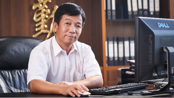 硅胶密封件厂家-与爱同行(háng) 硅胶密(mì)封件厂(chǎng)家