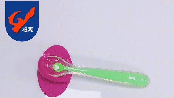 廚房裏麵（miàn）的矽膠（jiāo）廚具有哪些？矽膠廚具有什麽特性（xìng）？