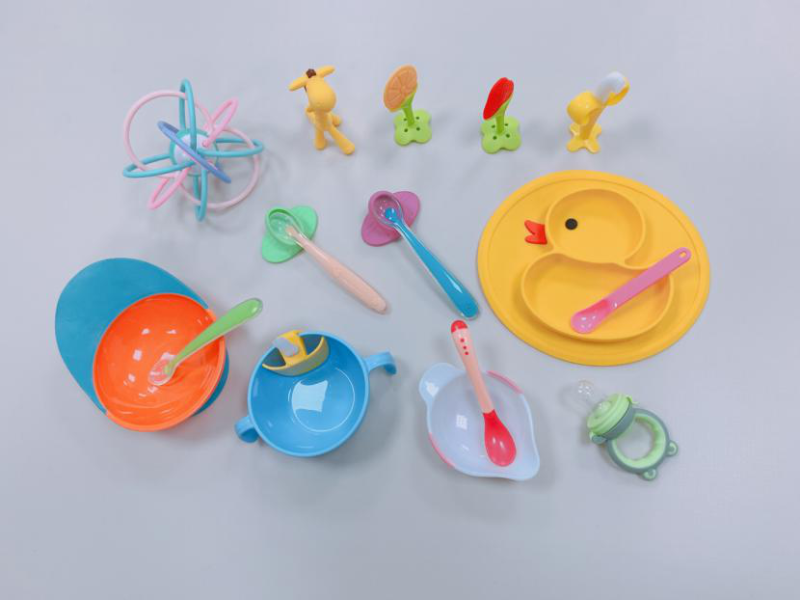 矽（guī）膠餐具